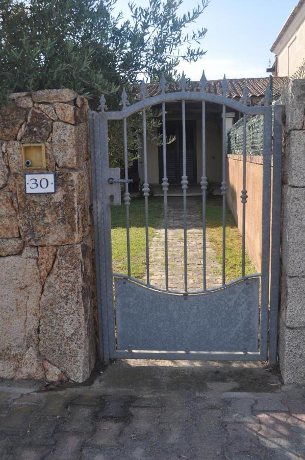Villette Via Carbonia Budoni Δωμάτιο φωτογραφία